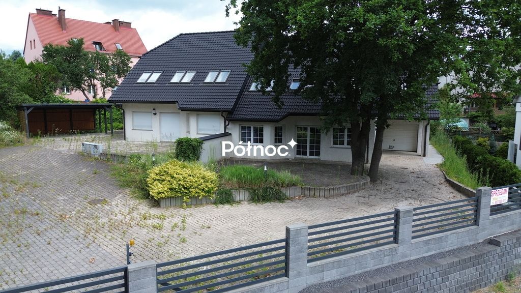 dom wolnostojący, 10 pokoi Bolesławiec, ul. Ludwika Pasteura. Zdjęcie 2