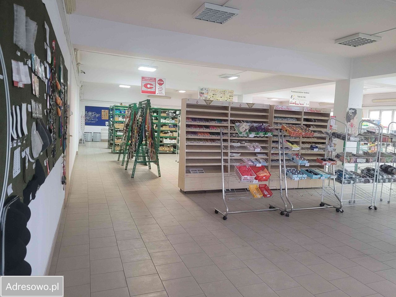 Hala/magazyn Kraków Rybitwy, ul. Obrońców Modlina. Zdjęcie 11