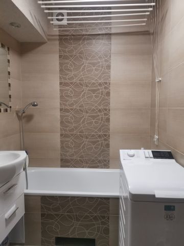 Mieszkanie 3-pokojowe Aleksandrów Łódzki Centrum, al. Wyzwolenia. Zdjęcie 4