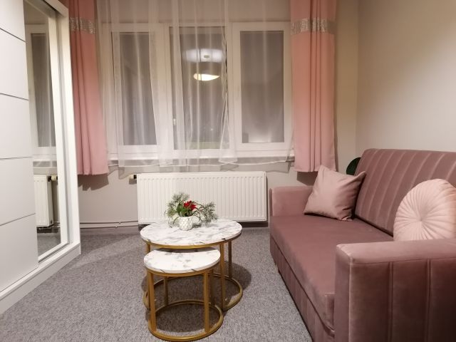 dom wolnostojący, 18 pokoi Karpacz Centrum, ul. Nad Łomnicą. Zdjęcie 16