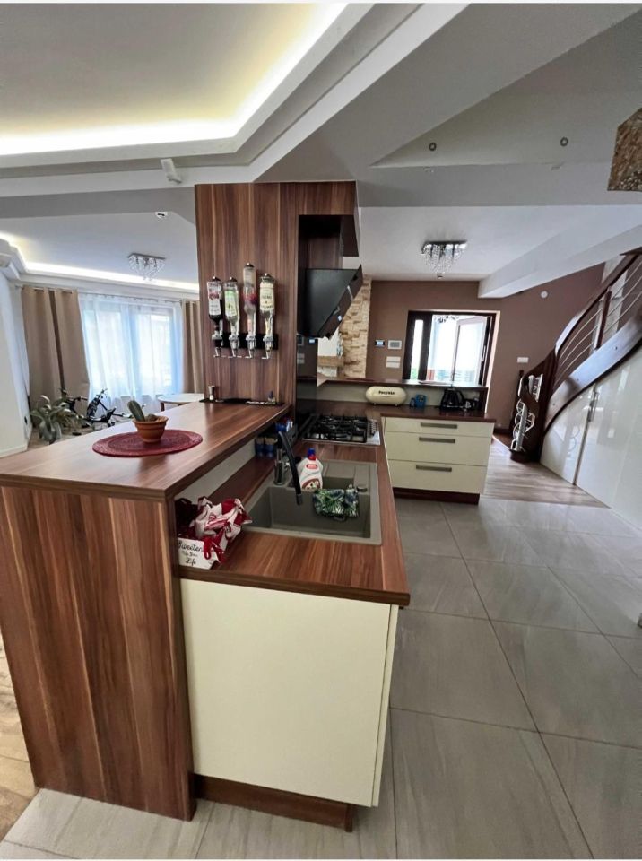 dom wolnostojący, 10 pokoi Jarosławiec, ul. Pogodna. Zdjęcie 3