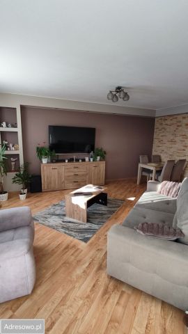 Mieszkanie 3-pokojowe Tomaszów Mazowiecki, ul. Szeroka. Zdjęcie 1