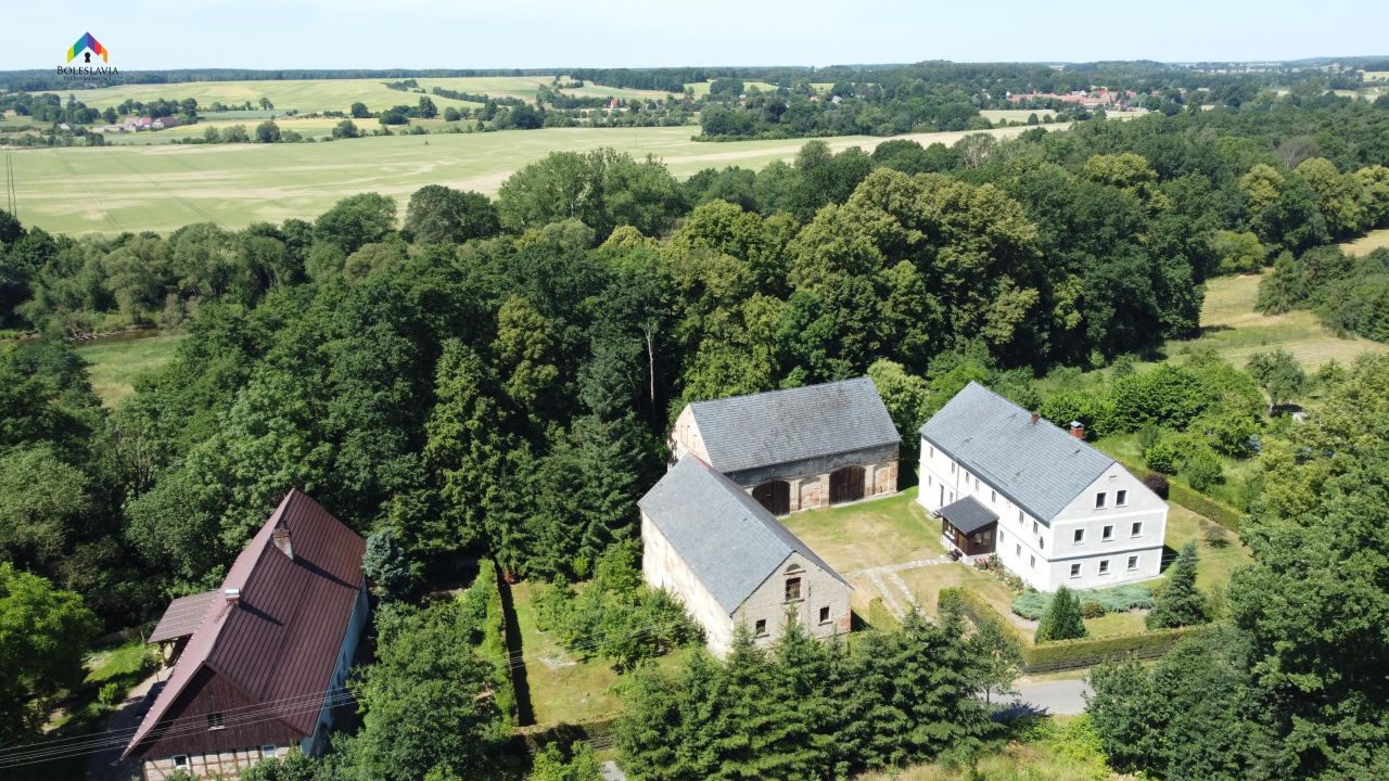 dom wolnostojący, 7 pokoi Włodzice Wielkie. Zdjęcie 1