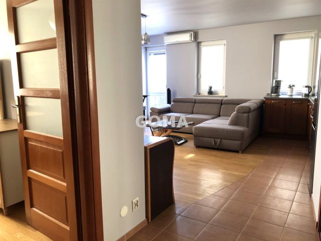 Mieszkanie 3-pokojowe Warszawa Wesoła. Zdjęcie 4