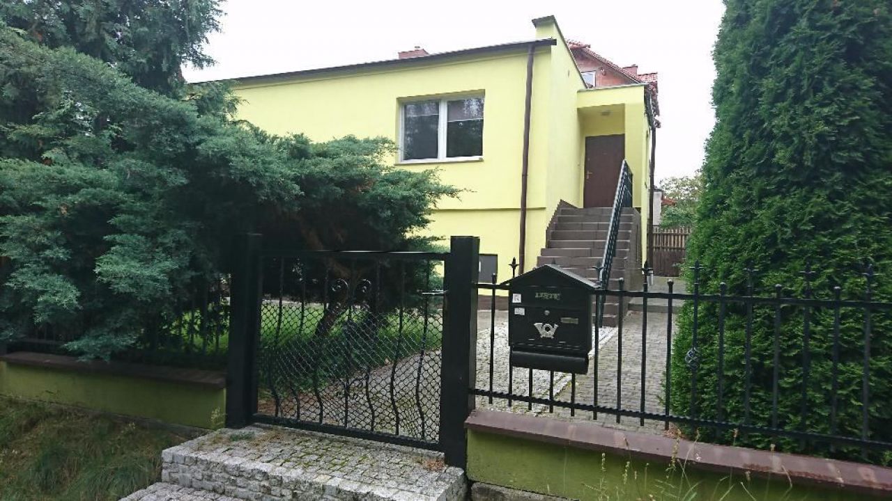 dom wolnostojący, 7 pokoi Zielona Góra Jędrzychów, ul. Jagodowa
