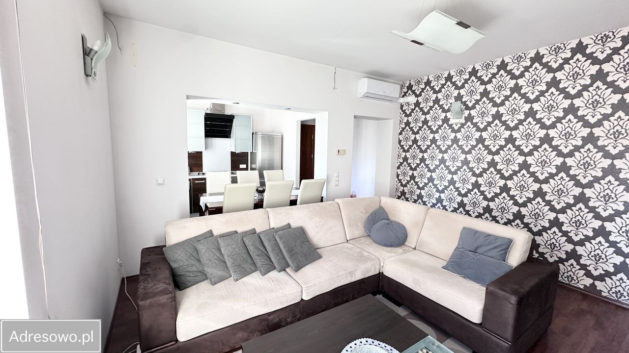 Mieszkanie 3-pokojowe Niemodlin, ul. Rynek. Zdjęcie 8