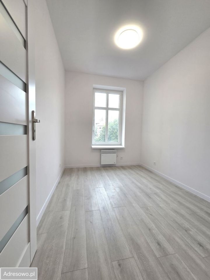 Mieszkanie 2-pokojowe Bytom Śródmieście, pl. Stefana Żeromskiego. Zdjęcie 7