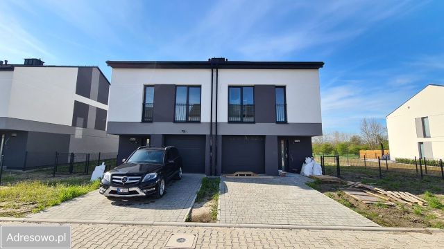 bliźniak, 5 pokoi Kraków Skotniki, ul. Księdza Franciszka Trockiego. Zdjęcie 1