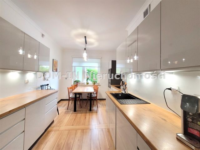 dom wolnostojący, 7 pokoi Strumień. Zdjęcie 2