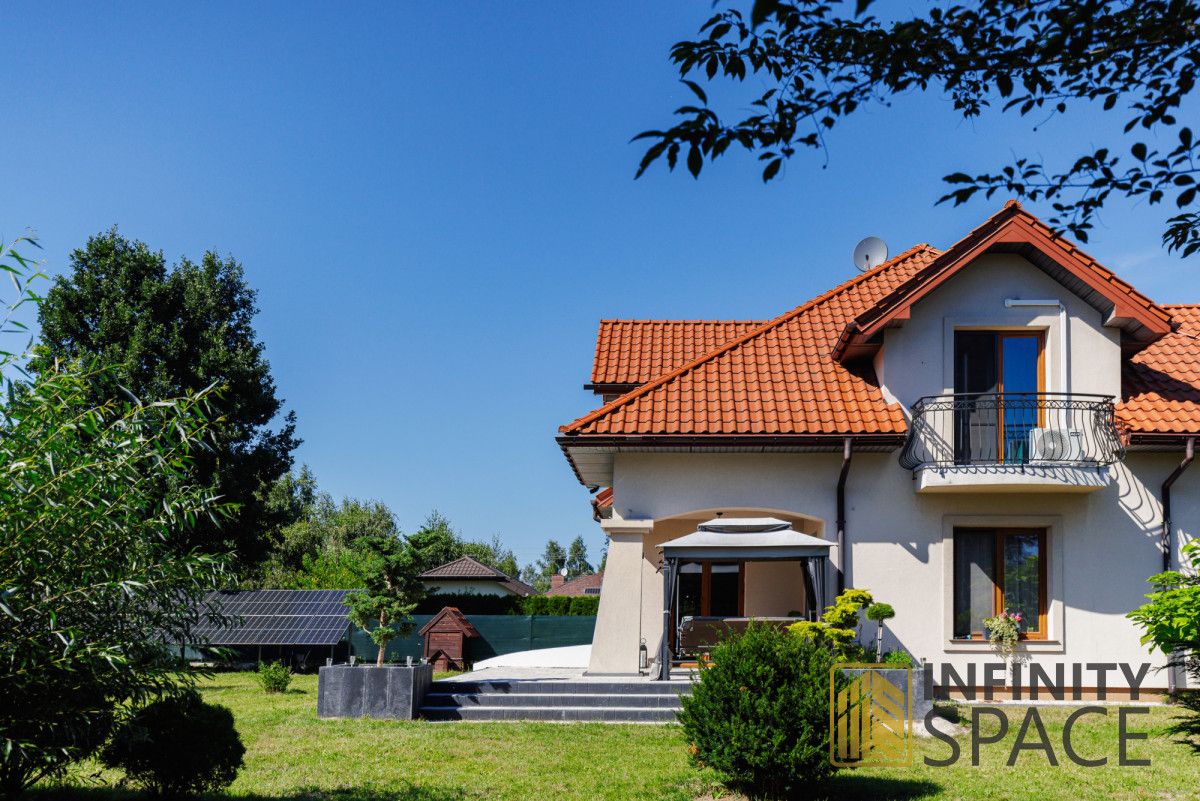 dom wolnostojący, 5 pokoi Budy-Grzybek, ul. Księdza Baranowskiego. Zdjęcie 2