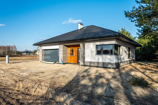 dom wolnostojący, 4 pokoje Pogwizdów. Zdjęcie 5