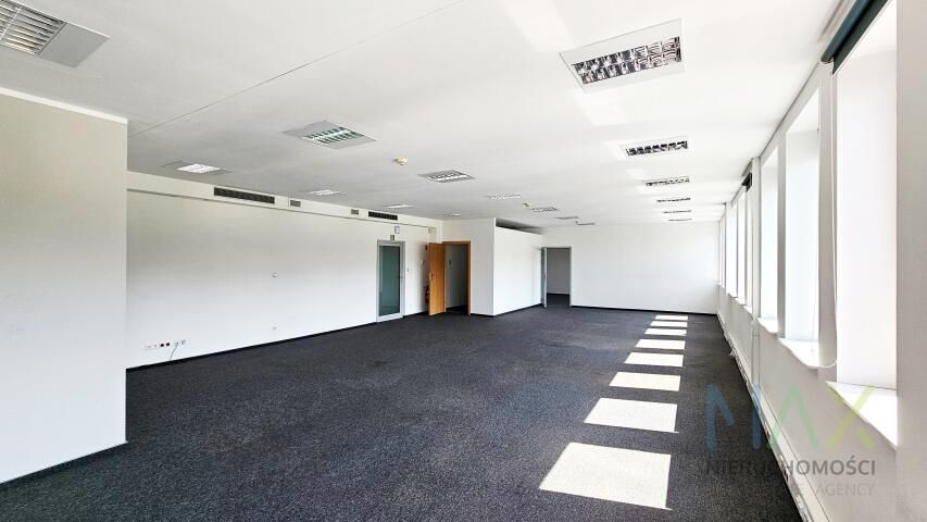 Biuro Kraków Płaszów, ul. gen. Henryka Kamieńskiego. Zdjęcie 11