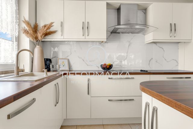 dom wolnostojący, 6 pokoi Wysoka Głogowska. Zdjęcie 3