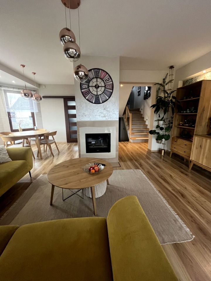 dom wolnostojący, 5 pokoi Gwizdanów. Zdjęcie 9