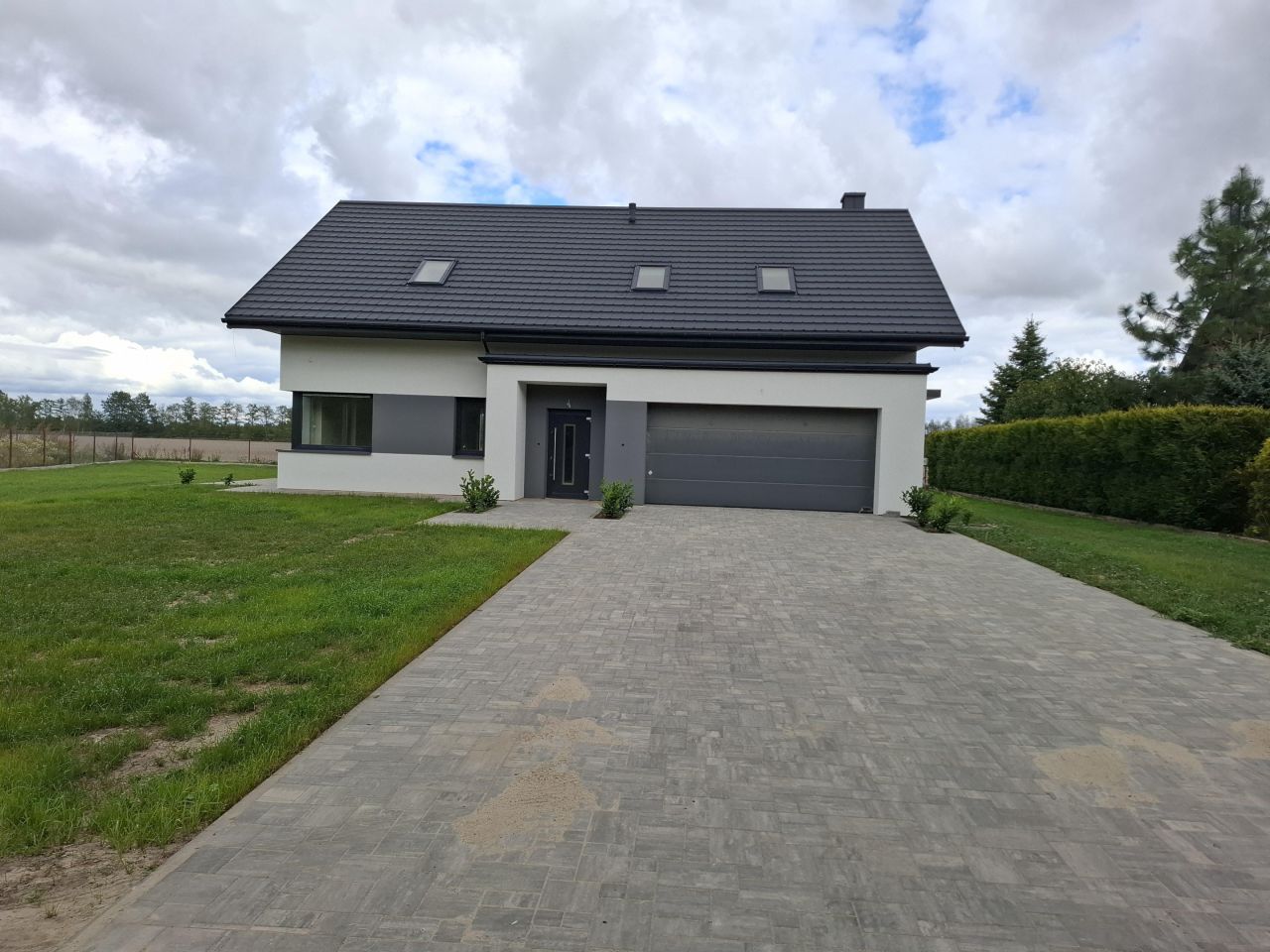 dom wolnostojący, 6 pokoi Bronisławów, ul. Bajkowa. Zdjęcie 2