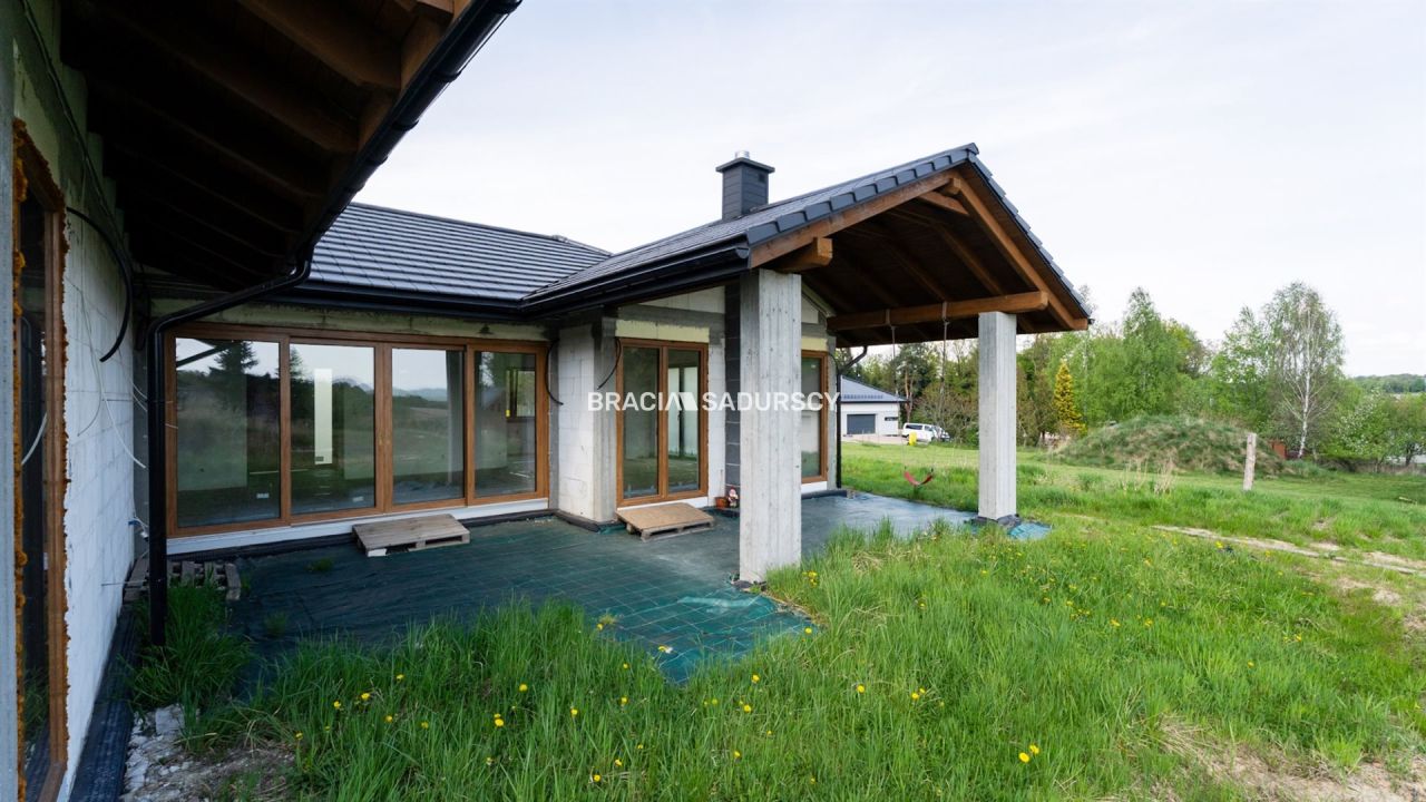 dom wolnostojący, 5 pokoi Tomice, ul. Czarny Las. Zdjęcie 21