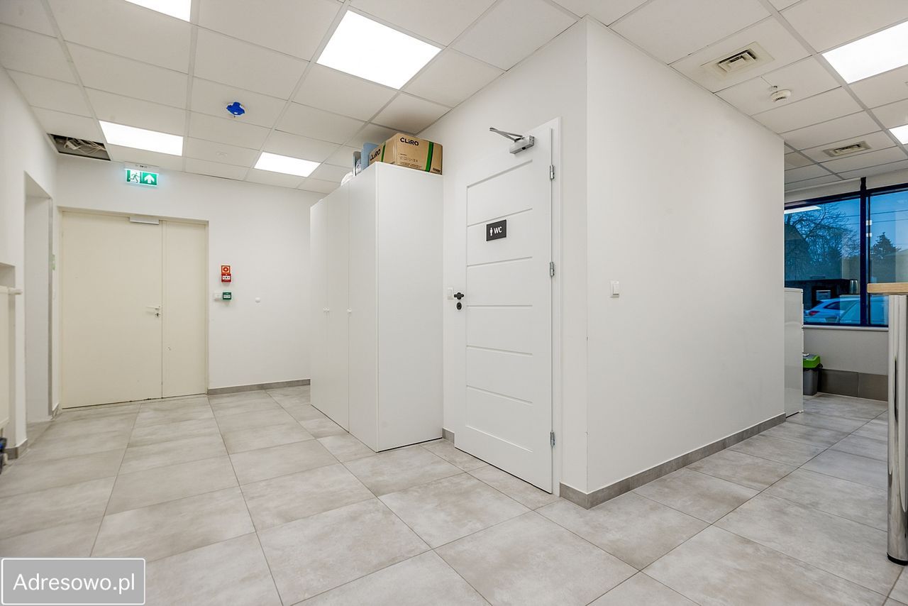 Biuro Warszawa Włochy, ul. Muszkieterów. Zdjęcie 2