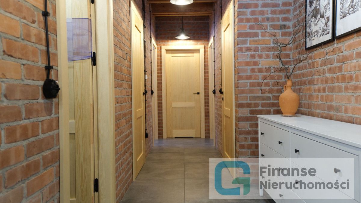 dom wolnostojący, 3 pokoje Borowiny. Zdjęcie 9