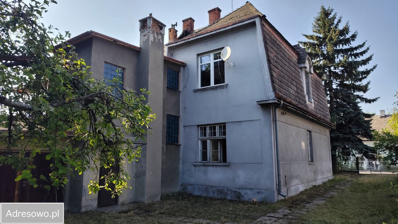 dom wolnostojący, 6 pokoi Kęty, ul. Wszystkich Świętych