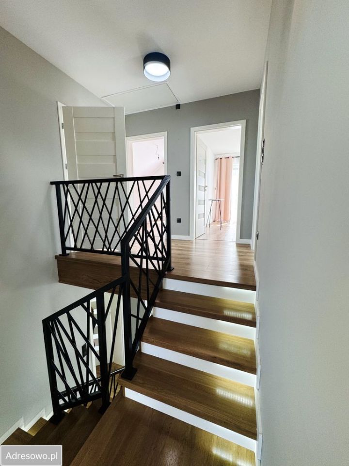 dom wolnostojący Bratkowice. Zdjęcie 4