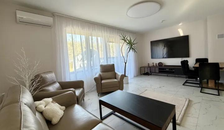 bliźniak, 5 pokoi Sobienie Biskupie