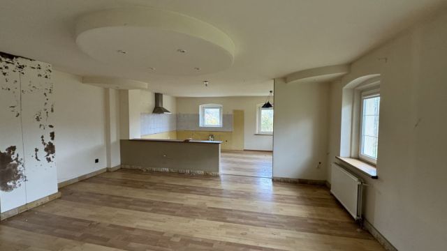 dom wolnostojący, 10 pokoi Czernica. Zdjęcie 6