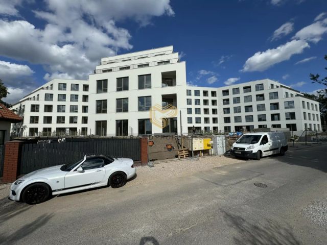 Mieszkanie 4-pokojowe Marki. Zdjęcie 2