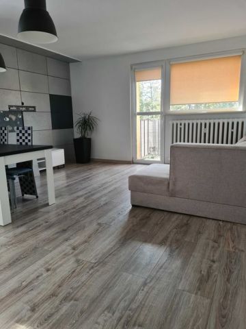 Mieszkanie 4-pokojowe Leszno. Zdjęcie 1