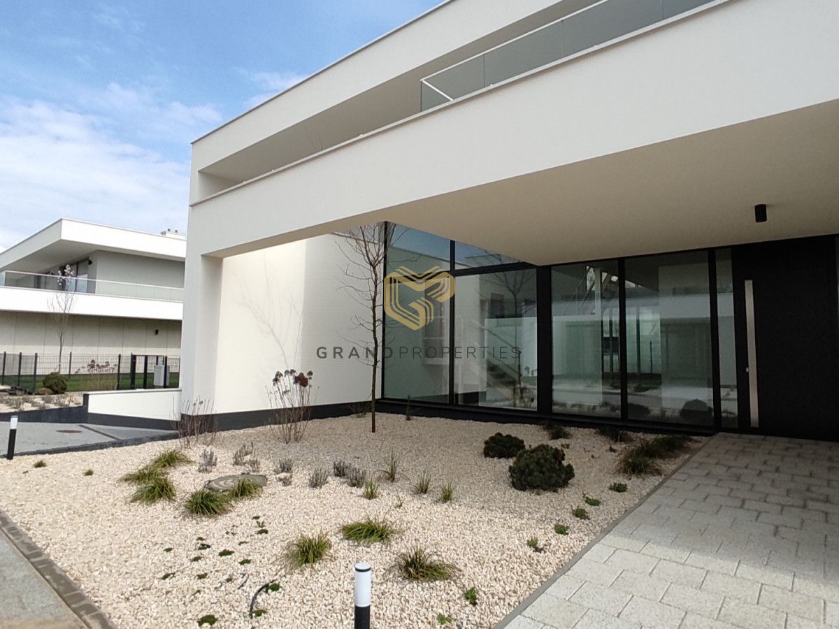 dom wolnostojący, 7 pokoi Konstancin-Jeziorna. Zdjęcie 4