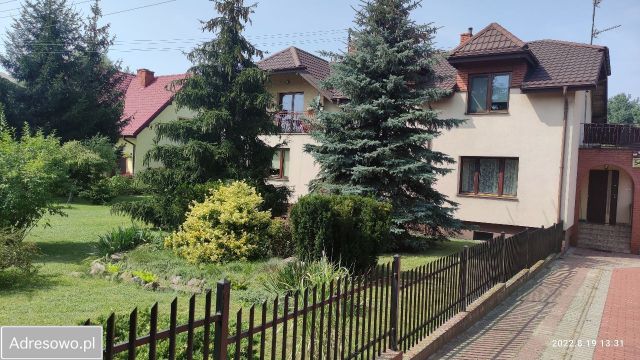 dom wolnostojący, 8 pokoi Kozłów Biskupi, ul. Sochaczewska. Zdjęcie 1