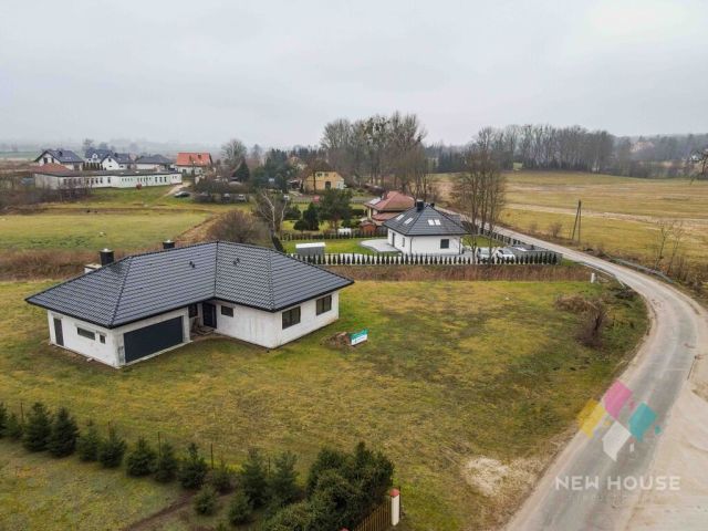 dom wolnostojący, 4 pokoje Smolajny. Zdjęcie 16