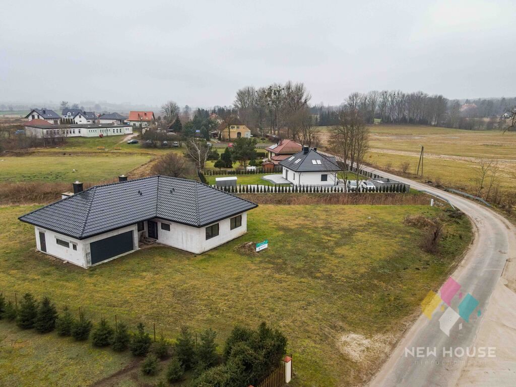 dom wolnostojący, 4 pokoje Smolajny. Zdjęcie 16