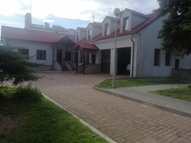 dom wolnostojący, 15 pokoi Nałęczów, ul. Głębocznica. Zdjęcie 2
