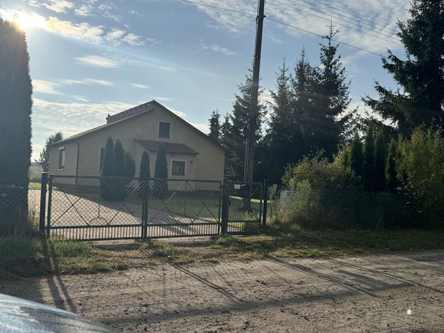 dom wolnostojący, 2 pokoje Dalkowo Pod Lasem. Zdjęcie 1