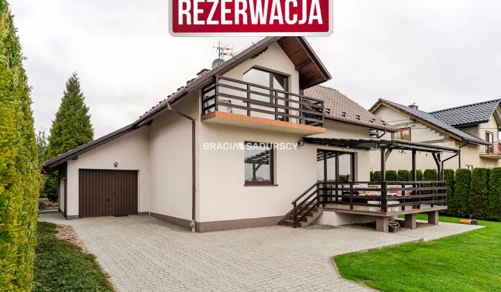 dom wolnostojący, 5 pokoi Marcyporęba, ul. św. Marcina