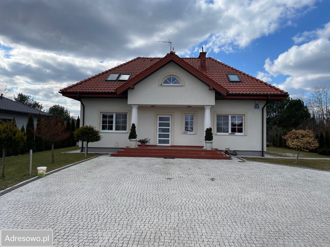 dom wolnostojący, 5 pokoi Sowia Wola, ul. Wierzbowa