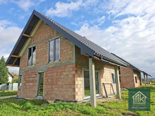 dom wolnostojący, 5 pokoi Kłaj. Zdjęcie 3