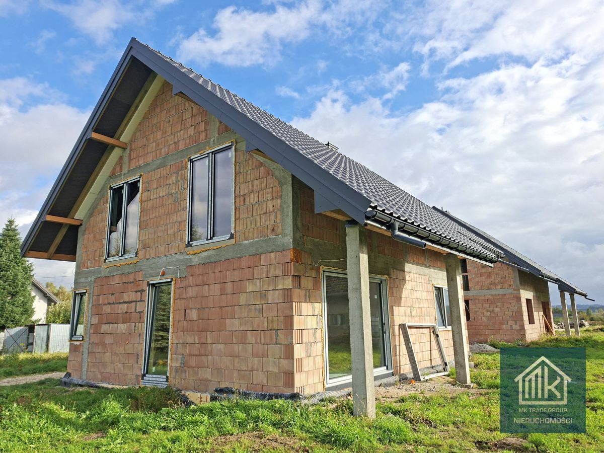 dom wolnostojący, 5 pokoi Kłaj. Zdjęcie 3