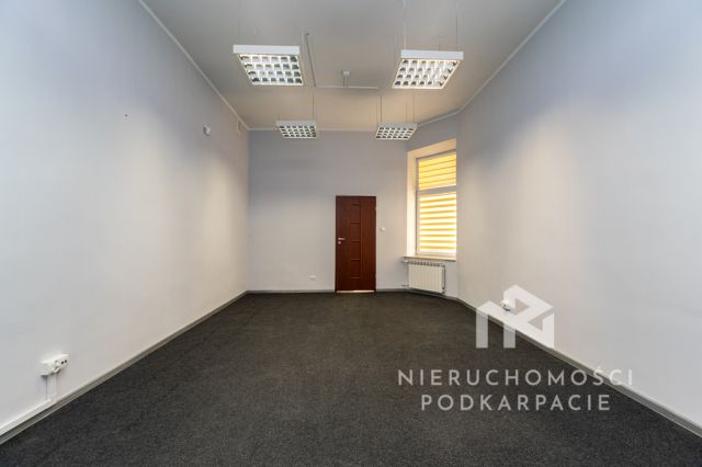 Lokal Rzeszów, al. Józefa Piłsudskiego. Zdjęcie 7