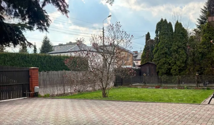 dom wolnostojący, 6 pokoi Grodzisk Mazowiecki Łąki, ul. Mała