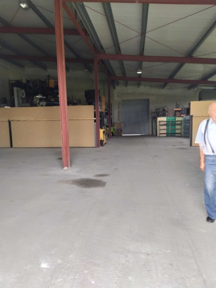 Hala/magazyn Niemce. Zdjęcie 4