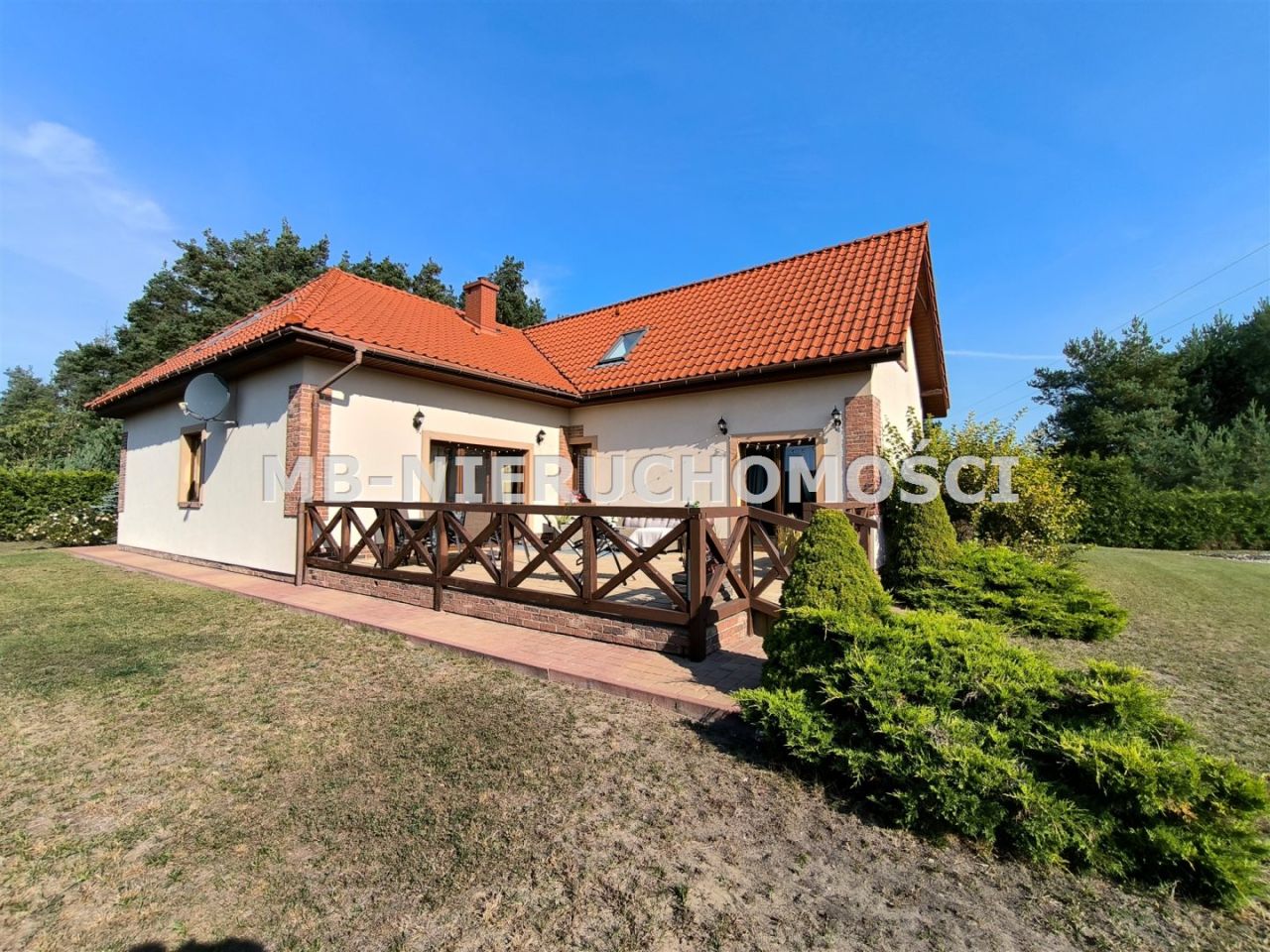 dom wolnostojący, 5 pokoi Dorotowo. Zdjęcie 2