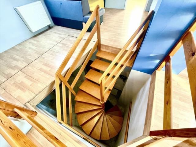 dom wolnostojący, 4 pokoje Piekary Śląskie Kozłowa Góra, ul. 1 Maja. Zdjęcie 2