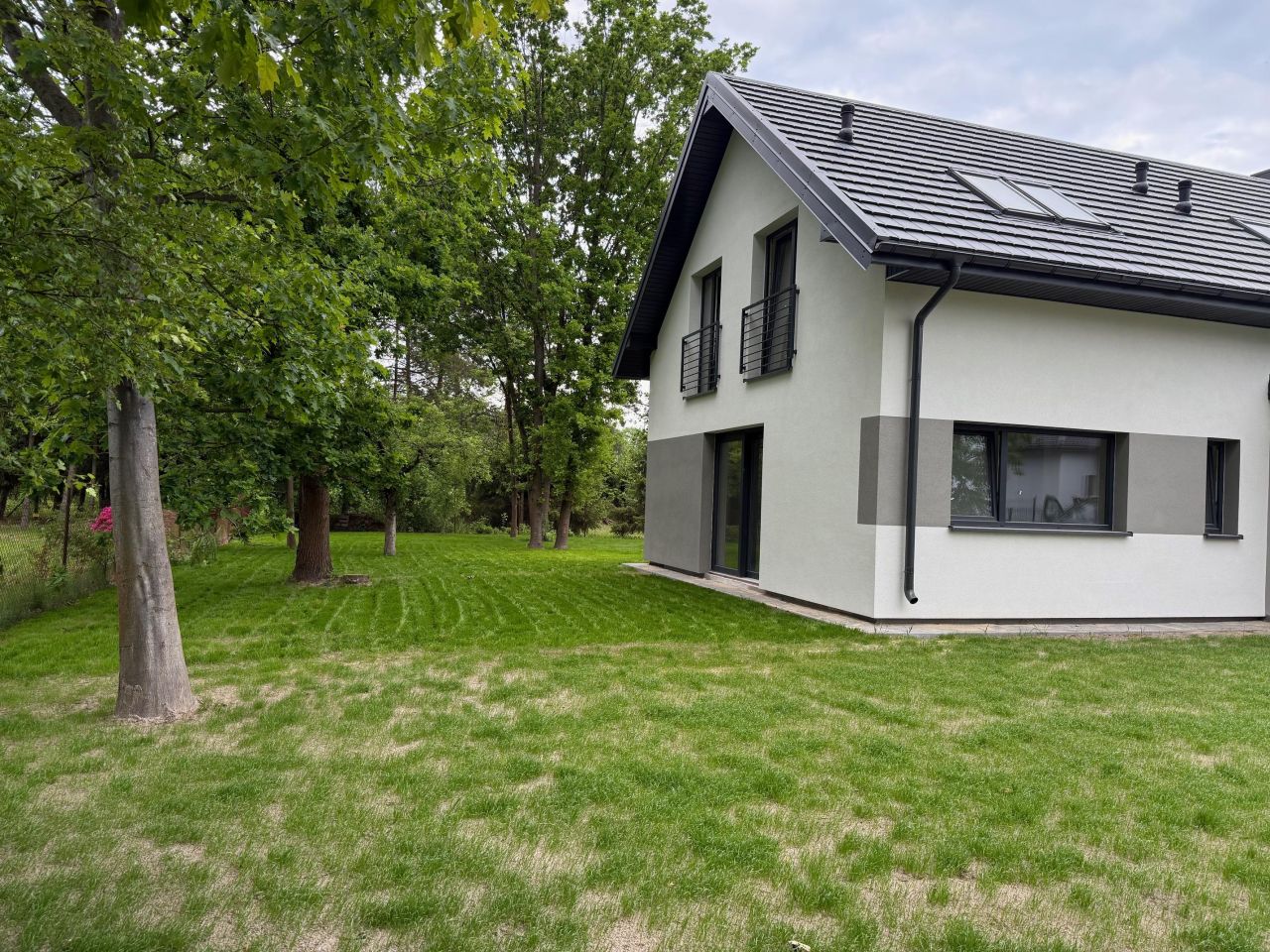 dom wolnostojący, 5 pokoi Złotokłos, ul. 3 Maja. Zdjęcie 3