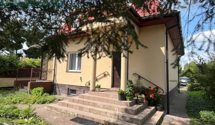 dom wolnostojący, 5 pokoi Konstancin-Jeziorna