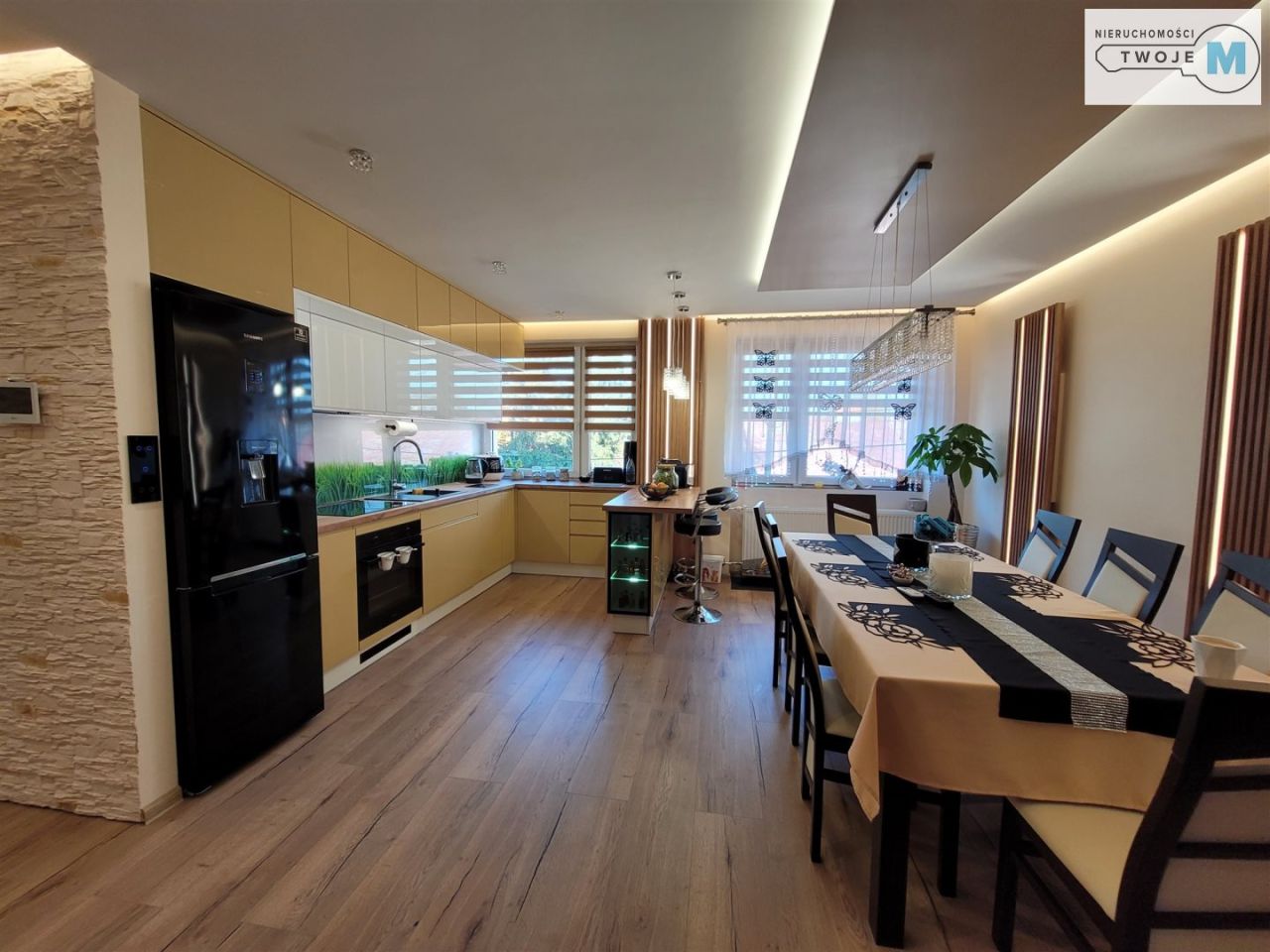 dom wolnostojący, 8 pokoi Jędrzejów, ul. 3 Maja