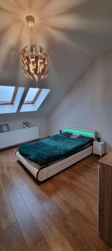 dom szeregowy, 4 pokoje Marki, ul. Jastrzębia. Zdjęcie 2