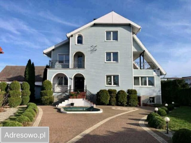 dom wolnostojący, 12 pokoi Kobierzyce, ul. Robotnicza. Zdjęcie 1