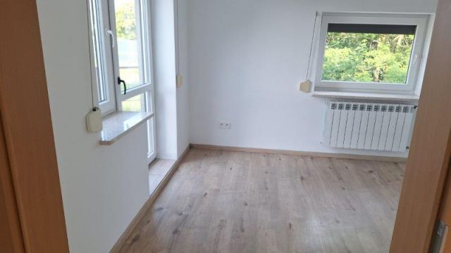 dom wolnostojący Wodzisław, ul. Pińczowska. Zdjęcie 8