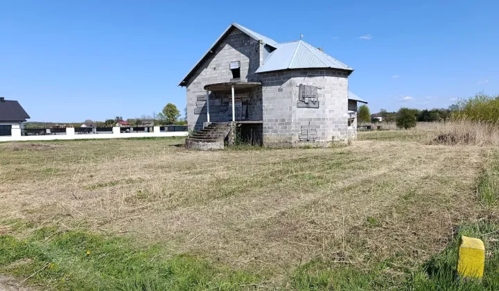 dom wolnostojący, 8 pokoi Solec-Zdrój, ul. Polna